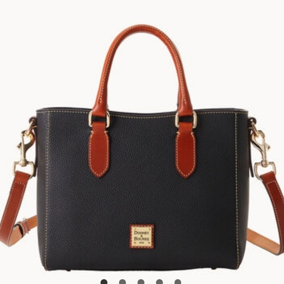 ✨️🖤 Dooney & Bourke Pebble Grain Janine Top Handle Bag✨️🖤
